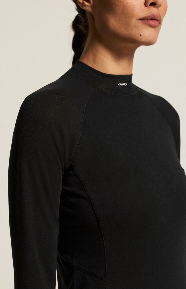 C18082-9990_Thermal20Baselayer20Set20220W_closeup_111
