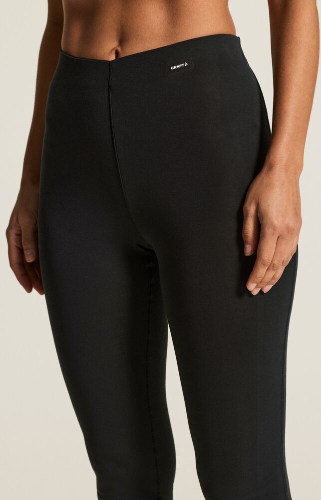 C18082-9990_Thermal20Baselayer20Set20220W_closeup_134