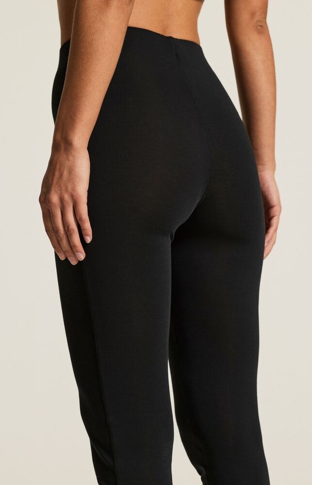 C18082-9990_Thermal20Baselayer20Set20220W_closeup_158