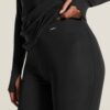 C19406-9990_Classic20Thermal20Baselayer20Set20W_closeup8