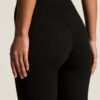 C19417-9990_Classic20Baselayer20Set20W_closeup_9