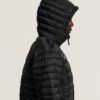 C17924-9990_Ability20Isolate20Jacket20M_closeup11