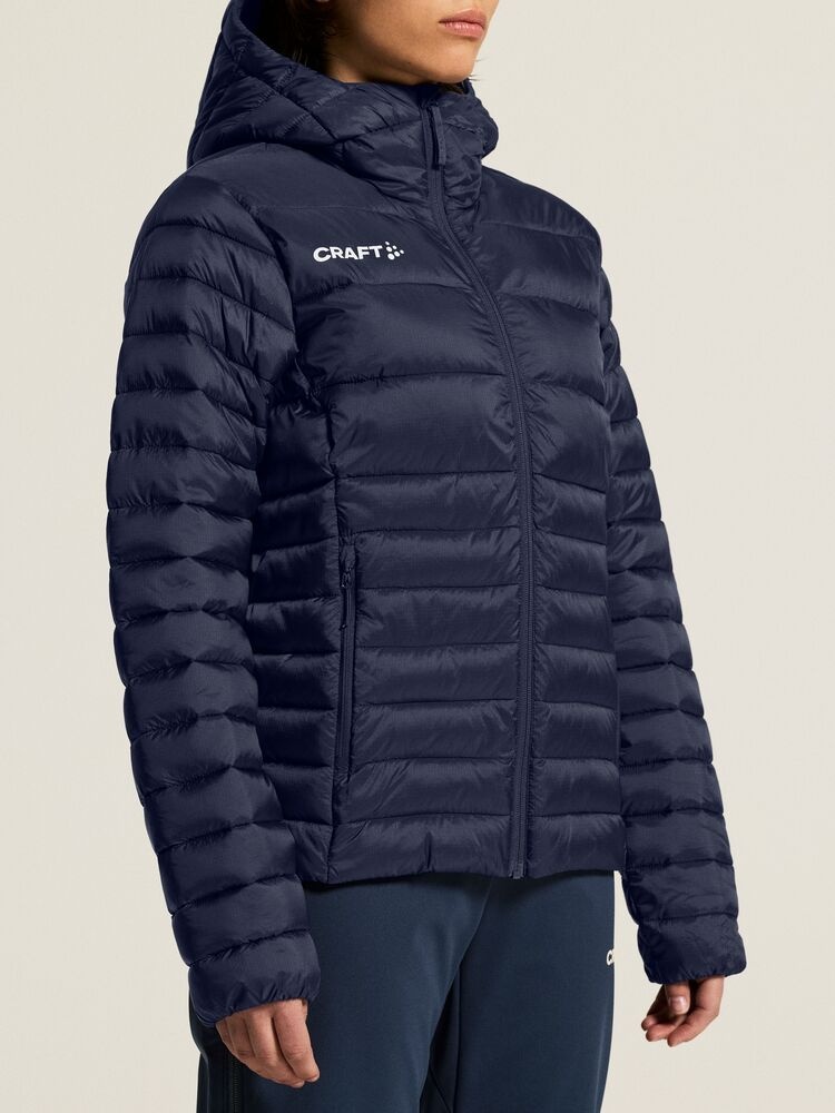 C17925-3900_Ability20Isolate20Jacket20W_closeup8
