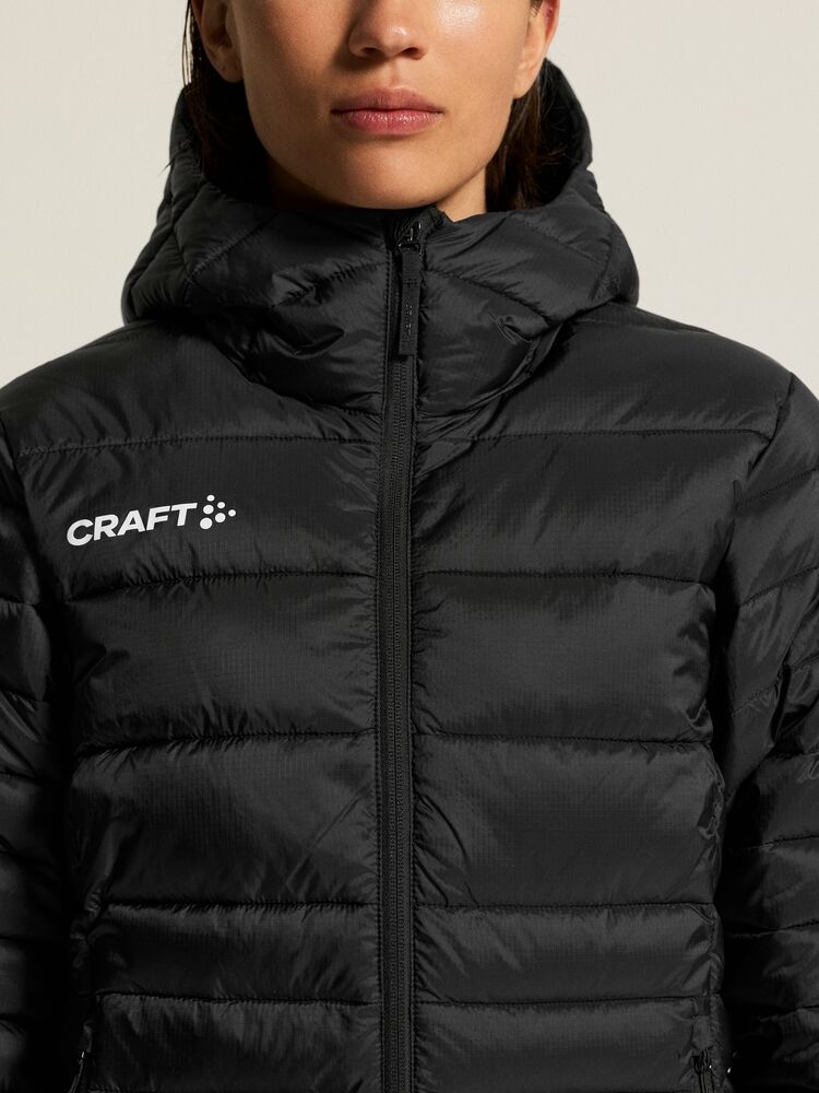 C17925-9990_Ability20Isolate20Jacket20W_closeup7